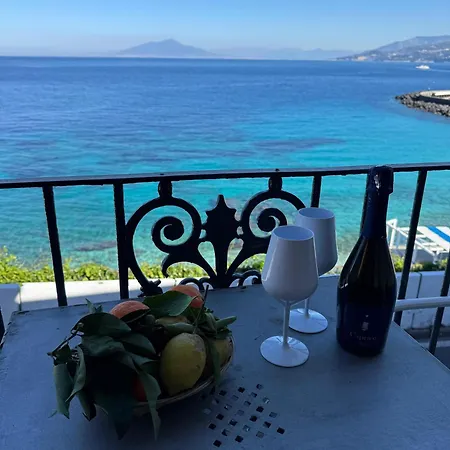 Belvedere E Tre Re فندق كابري