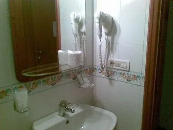 Belvedere E Tre Re 3* كابري